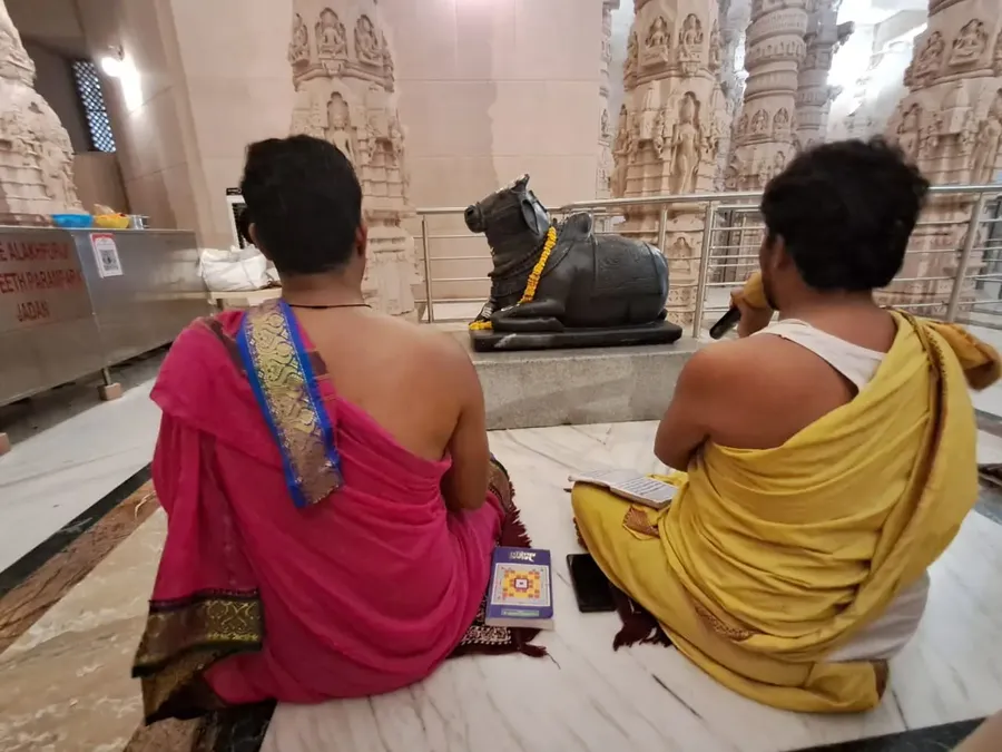 the-grand-rudrabhishek-at-om-ashram bodyImage